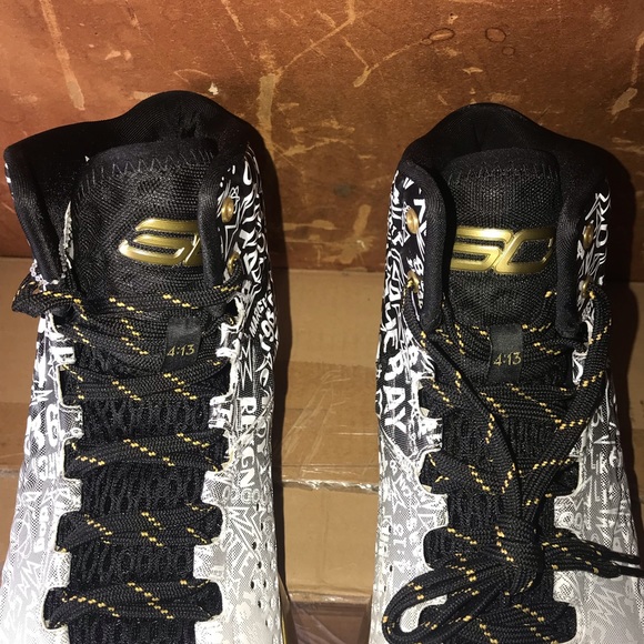 Under Armour Men Steph Curry 1 B2B Basketball Shoe - Picture 4 of 7